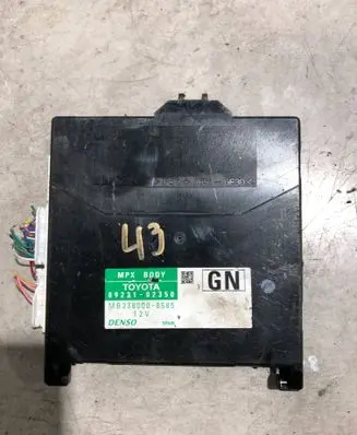 Toyota Auris E180 Central body control module 8922102350