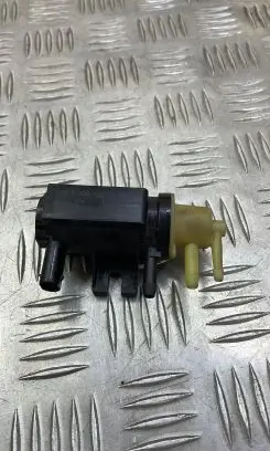 Mercedes-Benz E W212 Turbo solenoid valve A0091533128
