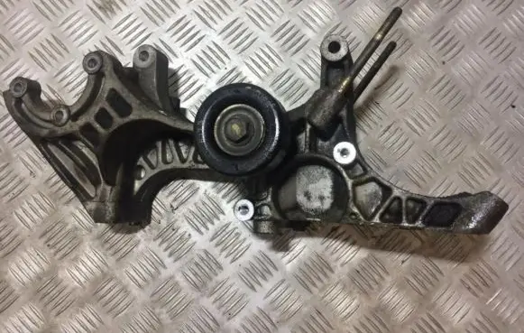 Chevrolet Epica Engine mounting bracket