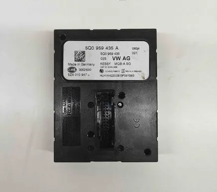 Skoda Octavia Mk3 (5E) Keyless (KESSY) go control unit/module 5Q0959435 5ZA010947