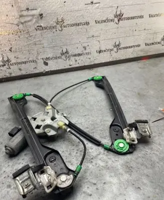Chrysler 300 - 300C Front door window regulator with motor 994668100
