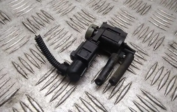 Volkswagen Transporter - Caravelle T5 Vacuum valve 1J0906283C