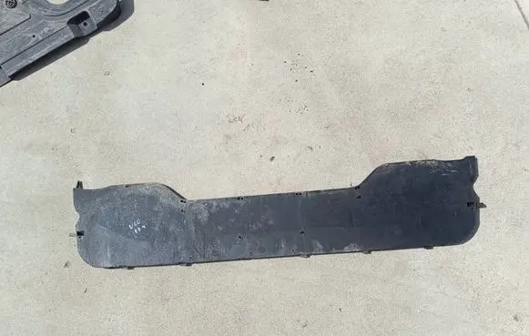 Volvo V60 Front bumper skid plate/under tray 31386719 BP8BA01