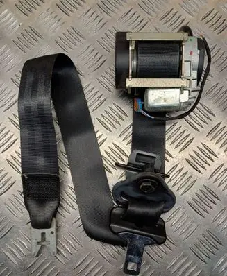 Renault Megane III Front seatbelt 6154423 B507743E