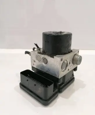 Mercedes-Benz C W204 ABS Pump A1729014100 28526418193 10092623683