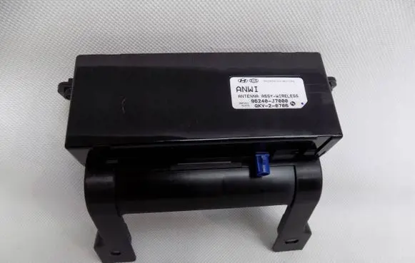 KIA Pro Cee'd III Antenna control unit 96240J7000