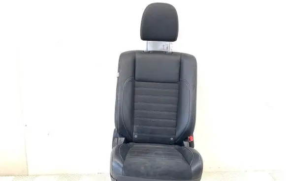 Mitsubishi Outlander Front passenger seat