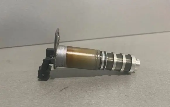 BMW 3 GT F34 Camshaft vanos timing valve 7585776 13151214