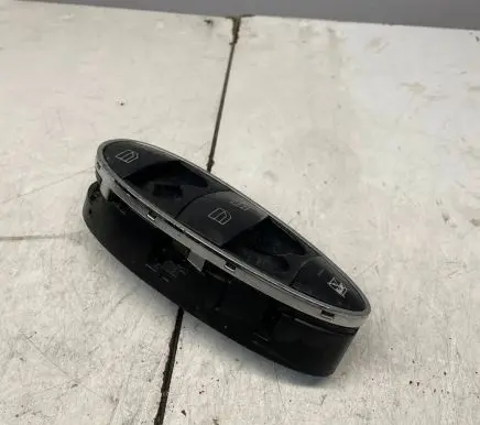 Mercedes-Benz E W211 Electric window control switch A2118213679 SWF502159 19100418