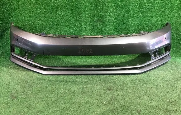 Volkswagen Jetta VI Front bumper 5C6807221AG