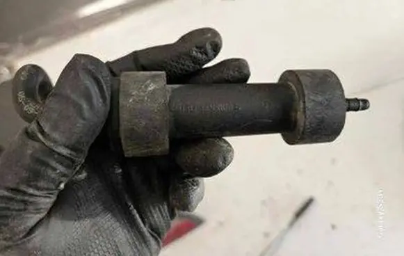 Volkswagen PASSAT B6 Breather/breather pipe/hose 03G129808C