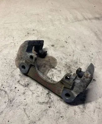 BMW 5 E60 E61 Front Brake Caliper Pad/Carrier 0807