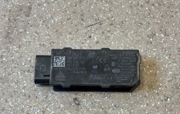 Audi Q4 Sportback e-tron Keyless system antenna 5WA962133D
