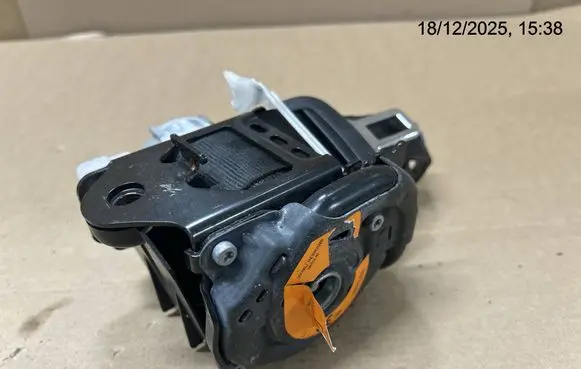 Porsche Macan (95B) Rear seatbelt 95B857805C