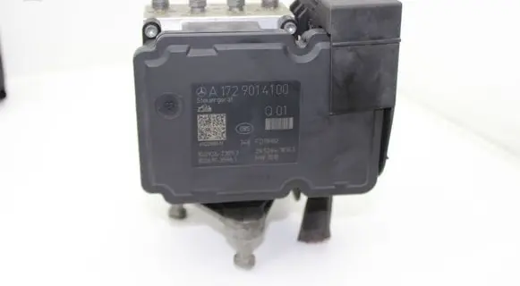 Mercedes-Benz C W204 ABS Pump A1729014100 A1724312612