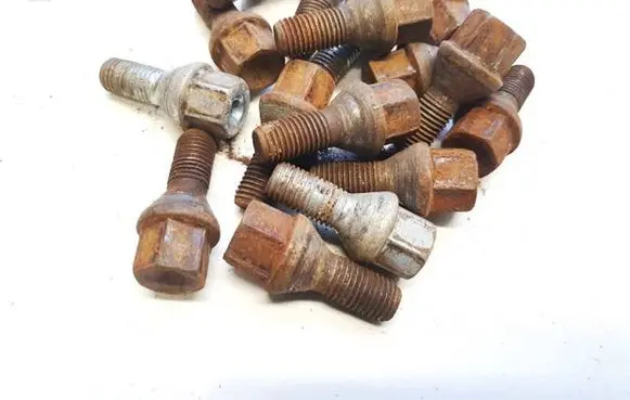 Fiat Grande Punto Nuts/bolts 