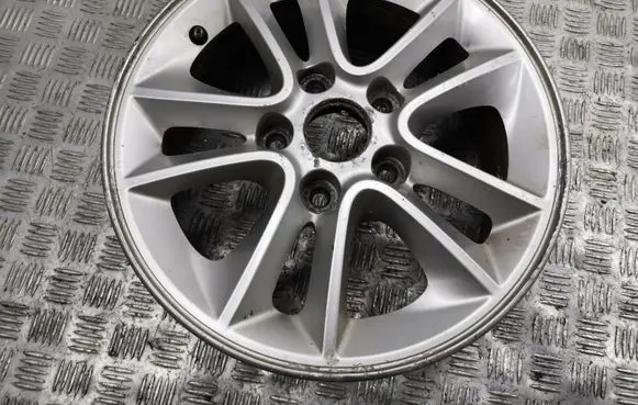 Hyundai i30 R16 alloy rim 