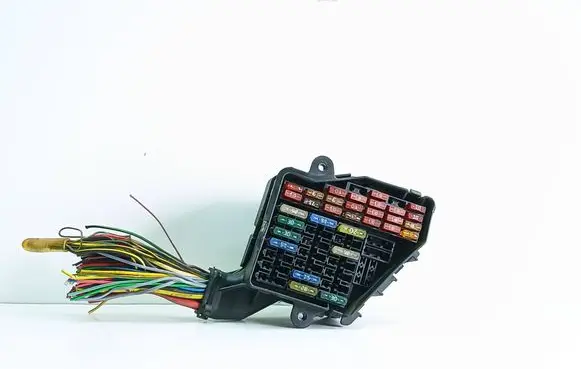 Audi A4 S4 B5 8D Fuse module