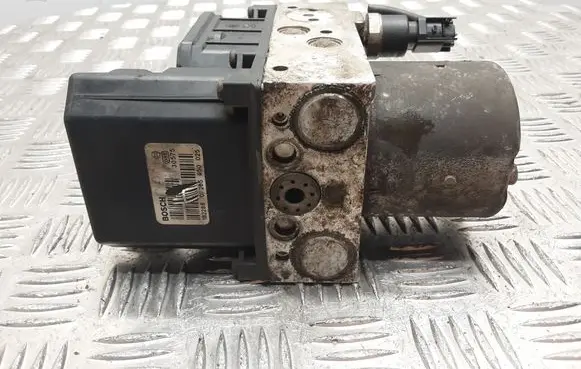 Ford Mondeo Mk III ABS Pump 0265225061