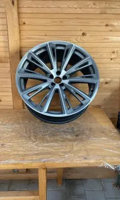 Audi RS Q8 R23 light alloy rim 4M8601025AT