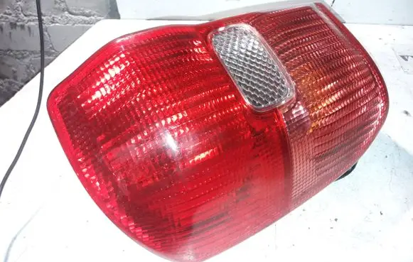 Toyota RAV 4 (XA20) Rear/tail lights