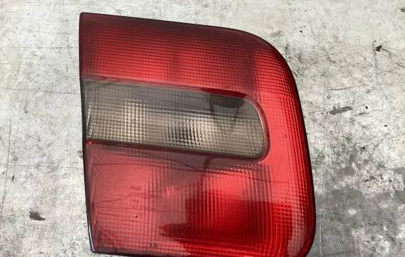 Volvo S70 V70 V70 XC Tailgate rear/tail lights 9157008