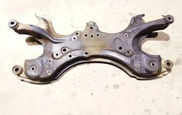 Toyota Avensis T250 Front subframe