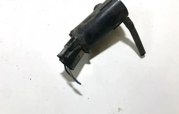 Mazda 626 Windscreen/windshield washer pump