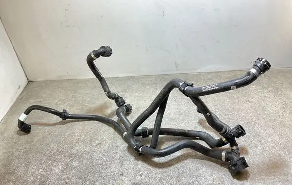 BMW i4 Coolant pipe/hose 9845329 8477899 8477900