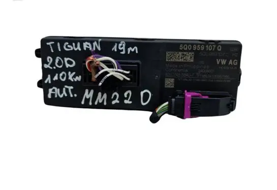 Volkswagen Tiguan Tailgate/trunk control unit/module 5Q0959107Q 5Q0959107C