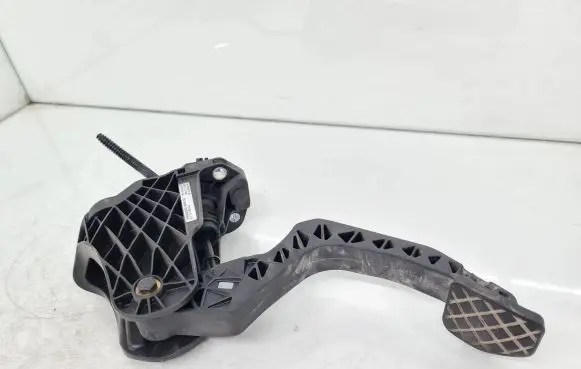 Volkswagen PASSAT B6 Clutch pedal 3C1721059AA