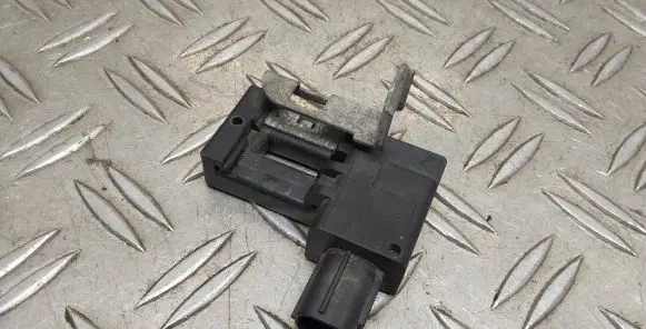 Toyota Yaris Battery relay fuse 2885040020