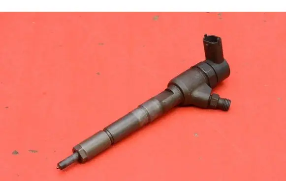 Opel Combo C Fuel injector 0445110083