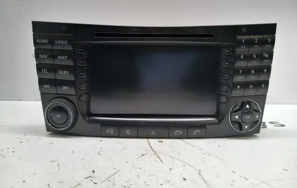 Mercedes-Benz CLS C219 Radio/CD/DVD/GPS head unit A2118700189 2118700189