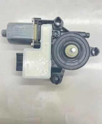 Skoda Kamiq Front door window regulator motor E850206012 2Q1959506