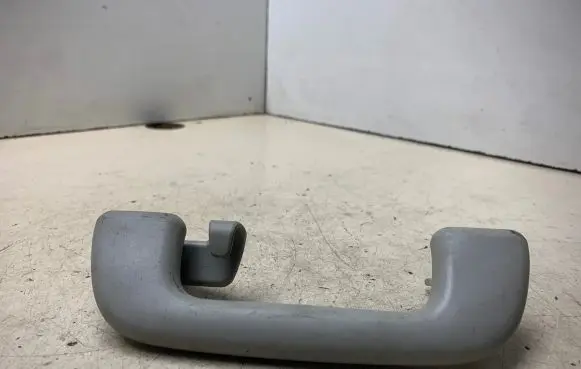 Toyota Corolla Verso AR10 Rear interior roof grab handle