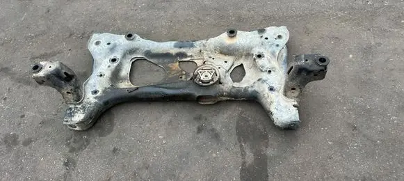 Volkswagen Caddy Front subframe 5R3199315D