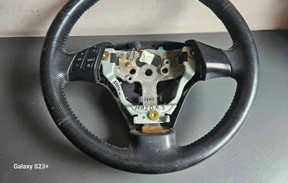 Mazda 3 I Steering wheel