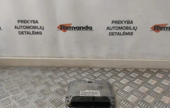 Opel Zafira A Engine control unit/module 09133269 28SA4222 0281010021