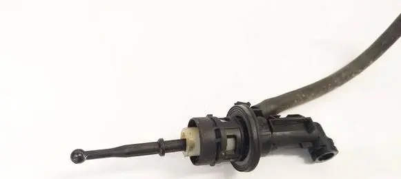 Volkswagen Golf V Clutch master cylinder 6284000056