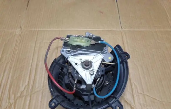 Mercedes-Benz C W202 Heater blower motor/fan resistor 2028207310