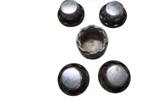 Volvo V40 Anti-theft wheel nuts and lock 