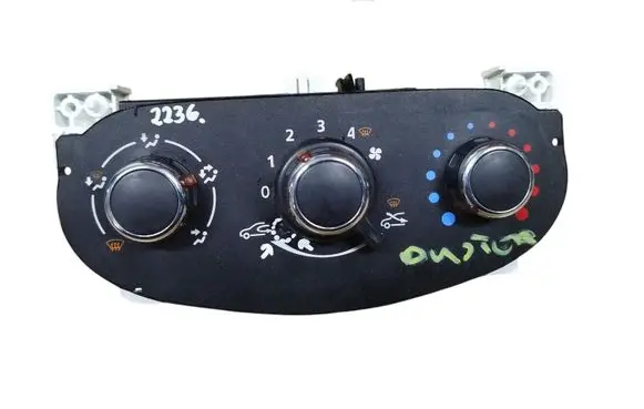 Dacia Duster Electric window control switch 5HB01130911