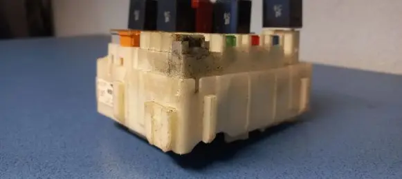 Toyota RAV 4 (XA20) Fuse box set