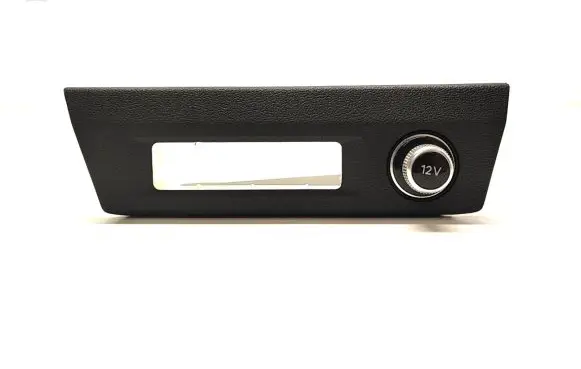 Audi A1 USB socket connector 82B863617