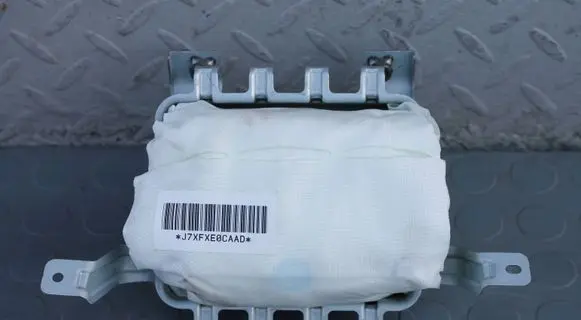 Suzuki Vitara (LY) Passenger airbag 7391054P00VITARA