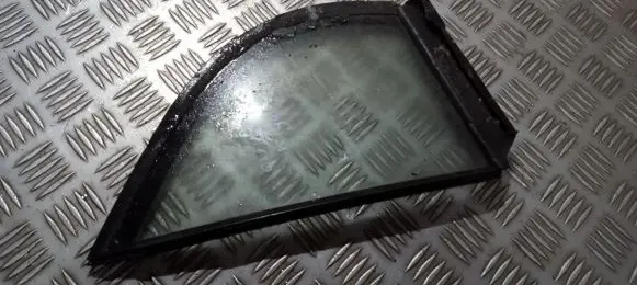 Honda Civic Rear vent window glass 