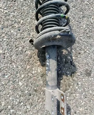 Peugeot 3008 I Rear shock absorber with coil spring 