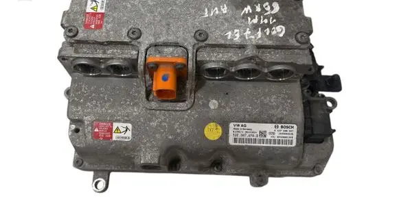 Voltage converter inverter