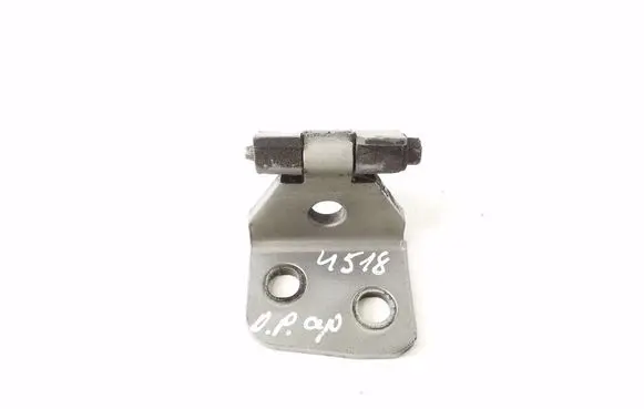 BMW X3 E83 Front door lower hinge 3422372